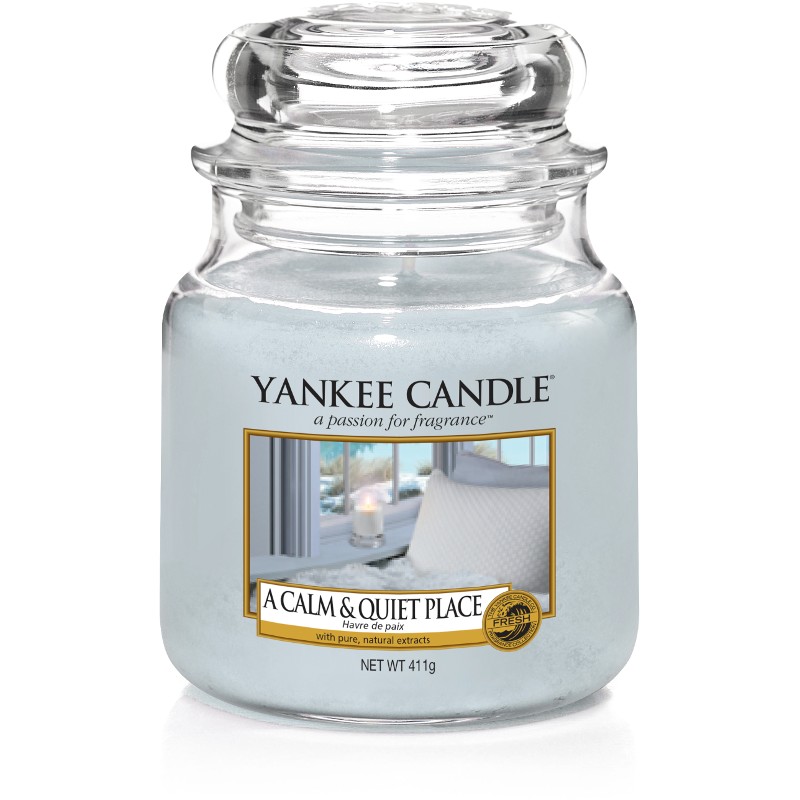 YANKEE CANDLE 1577129E SVIECKA A CALM AND QUIET PLACE/STREDNA posledný kus